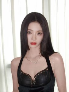 周洁琼  图片去衣-脱衣论坛-社区-秘密图库