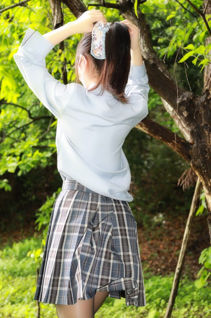 图片[13]-李佳 JK黑丝 黑森林 写真集试看-秘密图库