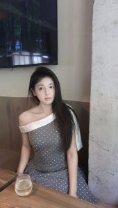 吕可盈  原图去衣-脱衣论坛-社区-秘密图库